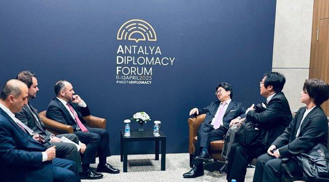 SAM Başkanı Dr. Safi’nin ADF Marjında Gerçekleştirdiği İkili Görüşmeler 